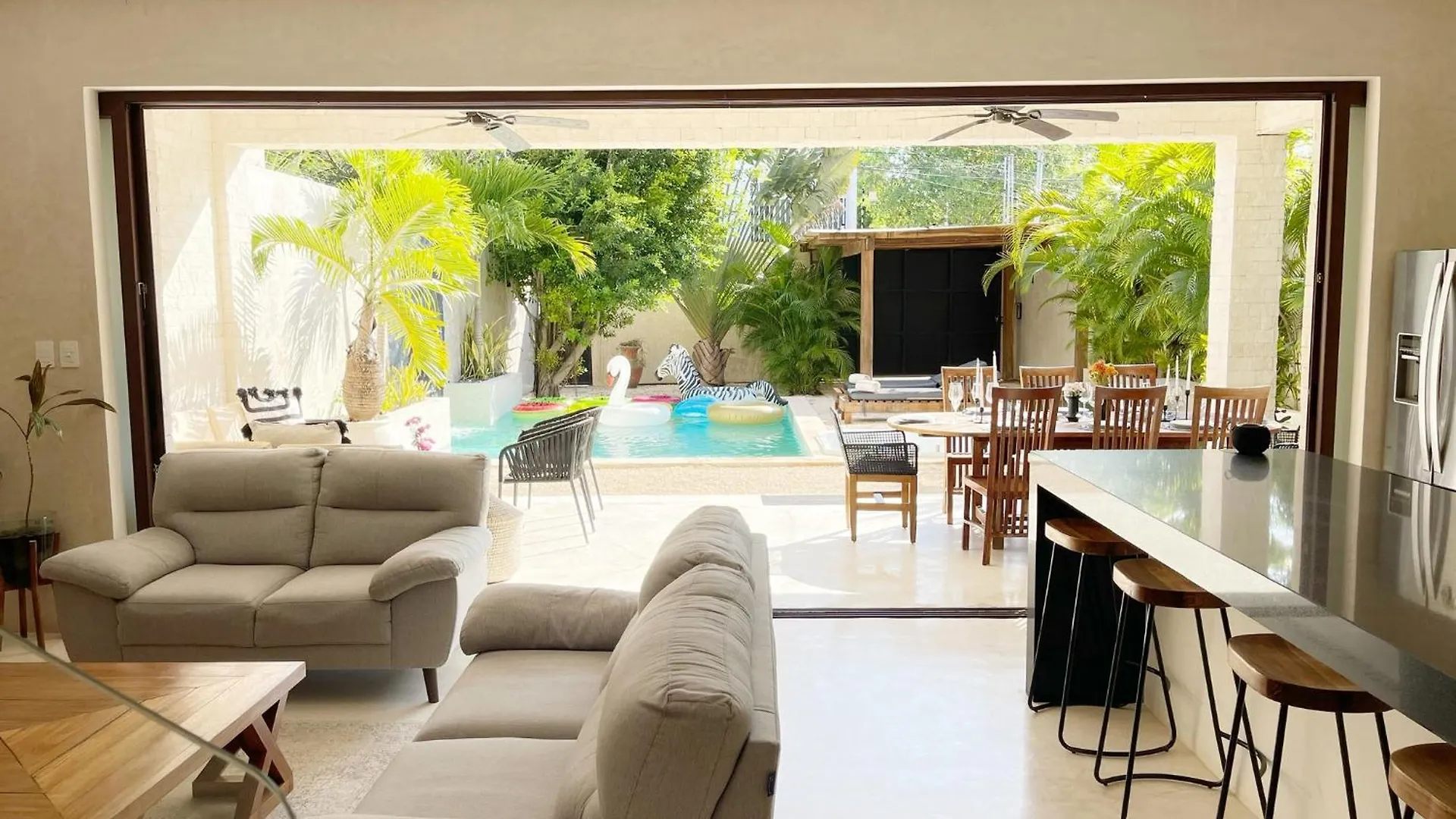 Luxury House Tomanoa - 10Pers - 4Rooms - Pool - Hotjacuzzi - Speed Wifi -Waterfall Tulum Mexico